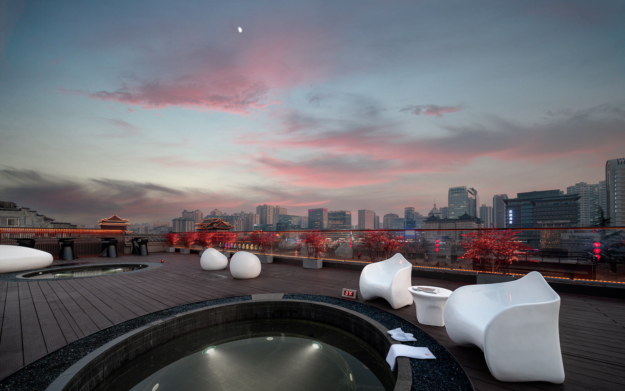 屋頂花園泡池.jpg 屋頂花園泡池.jpg