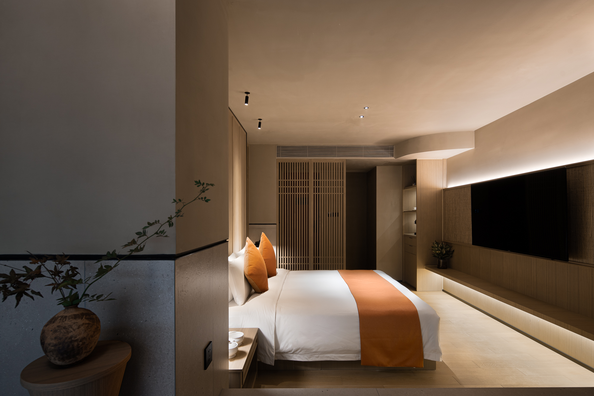 內(nèi)景魚(yú)池觀景房2.jpg 內(nèi)景魚(yú)池觀景房2.jpg