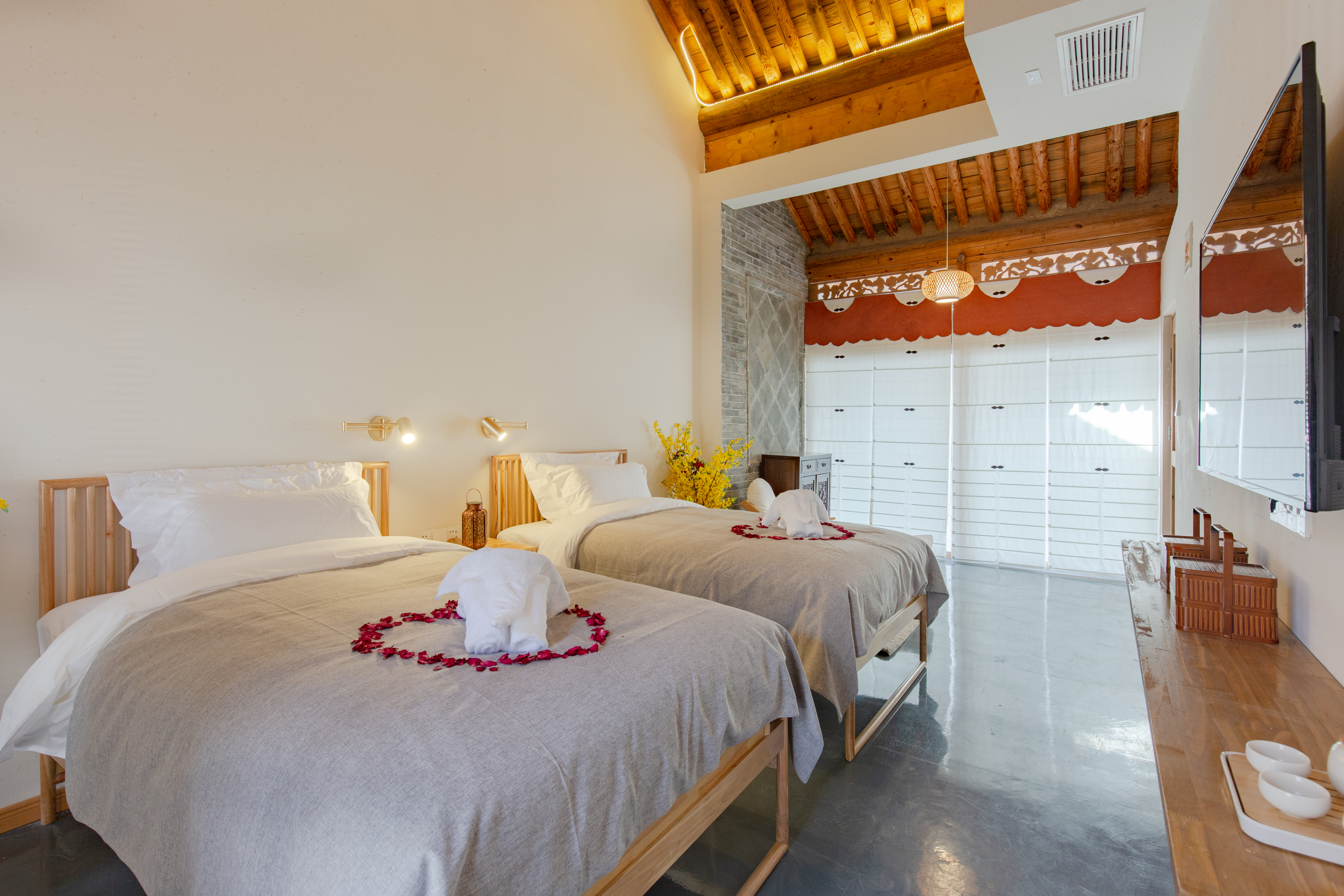 臥室1.jpg 臥室1.jpg