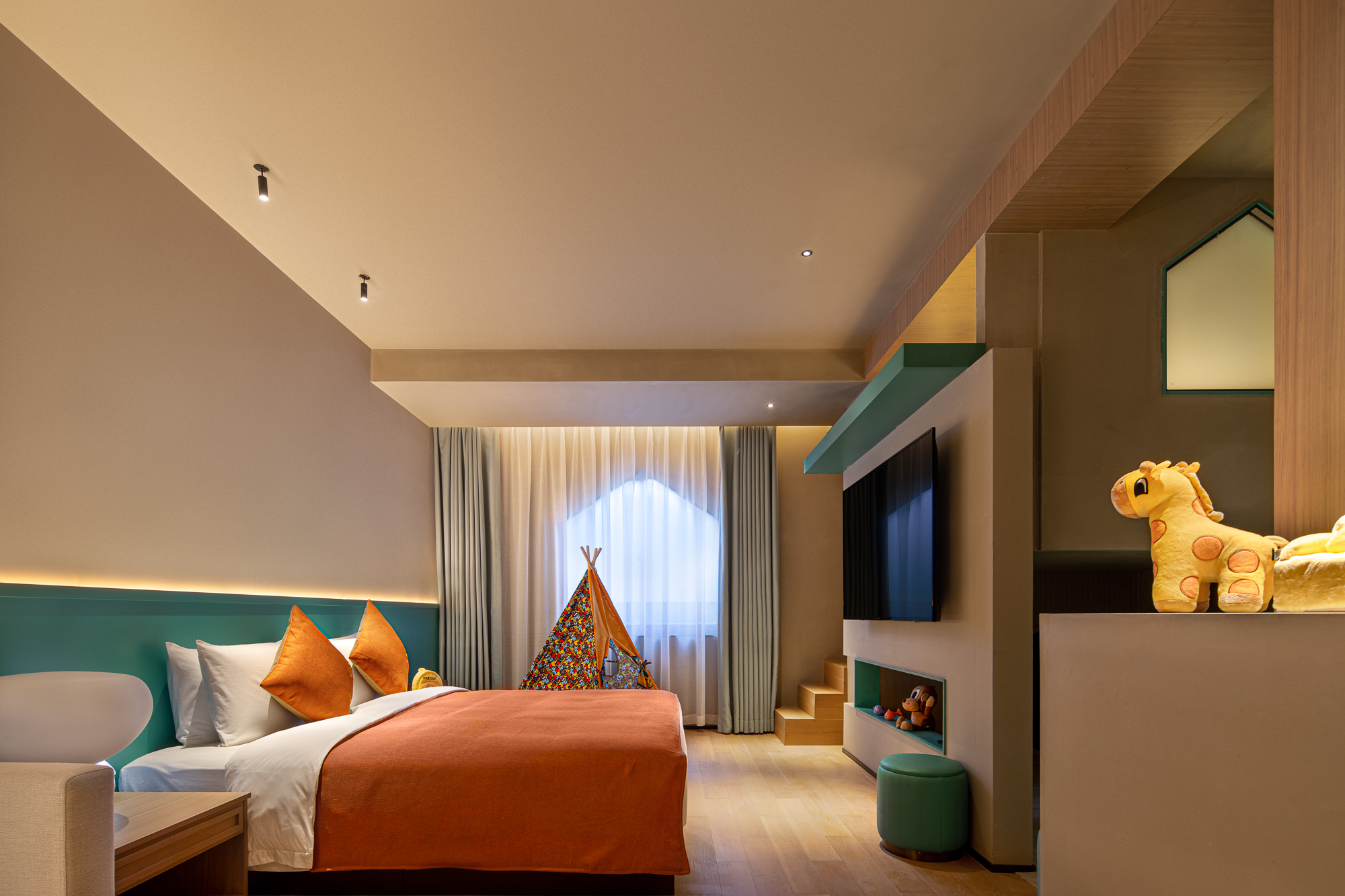 小黃鴨主題親子間.jpg 小黃鴨主題親子間.jpg